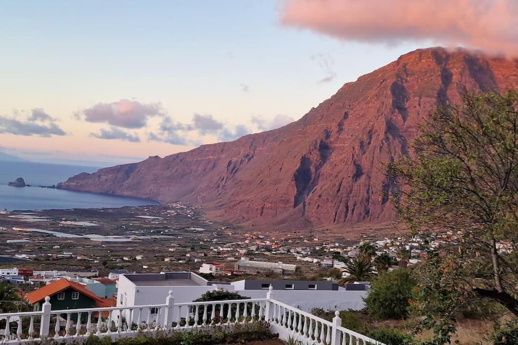 CasaMamáClorinda Frontera El Hierro Islas Canarias Esterno foto